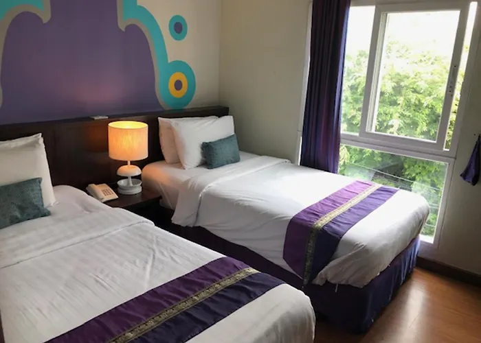 Sawasdee @ Sukhumvit Soi 8 Hotel 3*