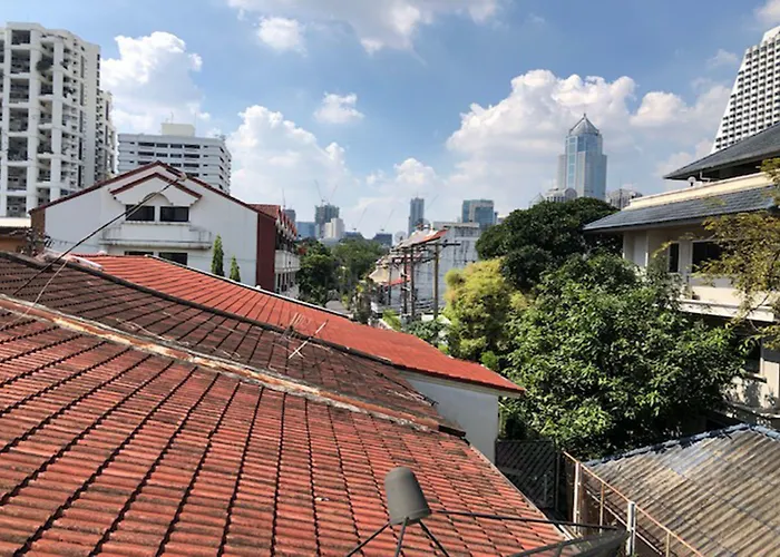 Sawasdee @ Sukhumvit Soi 8 Hotel Bangkok