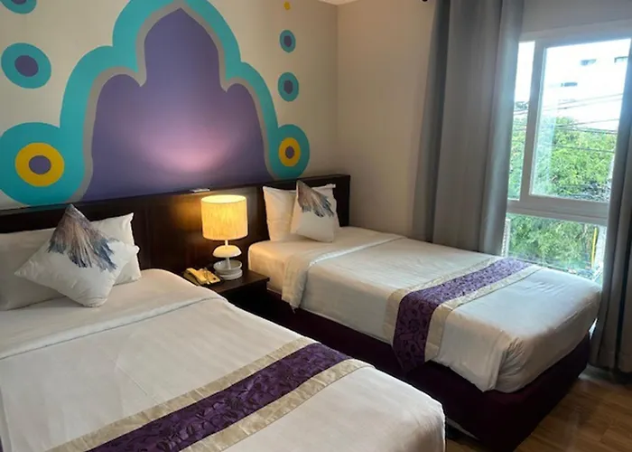 Sawasdee @ Sukhumvit Soi 8 Hotel 3*
